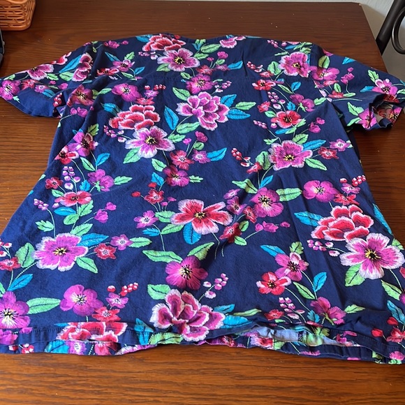 Cherokee scrub top - Picture 3 of 3